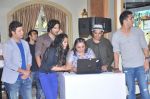Farhan Akhtar, Ritesh Sidhwani, Ali Fazal, Varun Sharma at Fukrey Game Launch in Mumbai on 12th Oct 2013